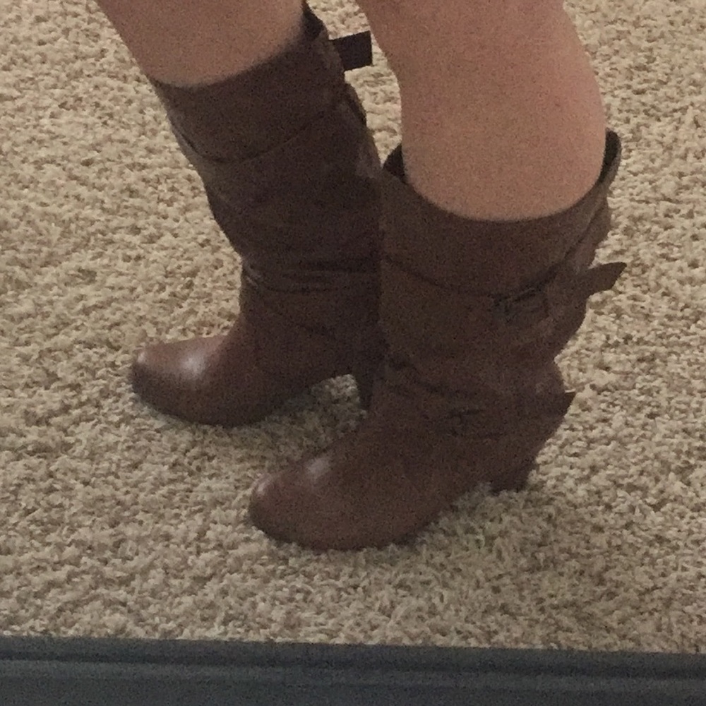 Mid calve boots